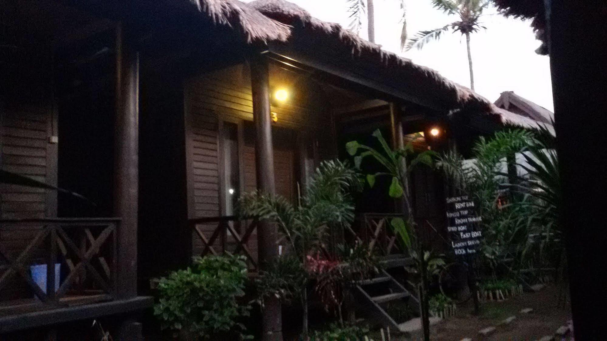 Mosaix Gili Bungalows Gili Trawangan Exterior photo